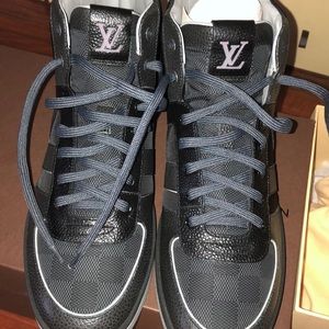 Men’s sneakers, new, never worn!